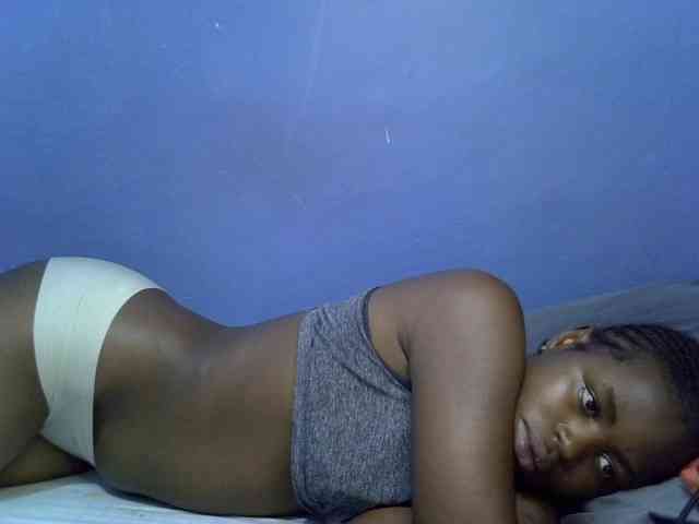 curvy-corazon webcam