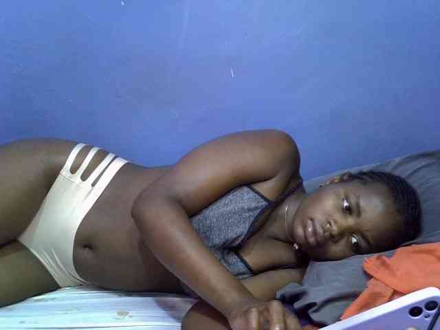 curvy-corazon webcam