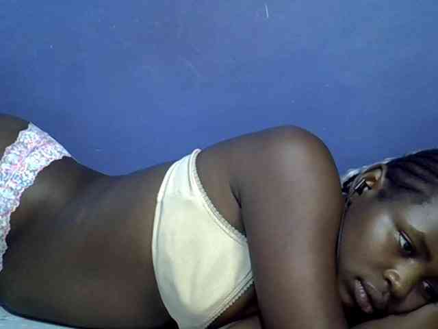 curvy-corazon webcam