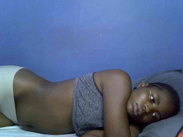 curvy-corazon webcam