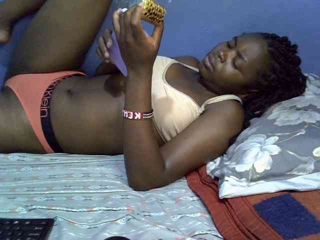 curvy-corazon webcam