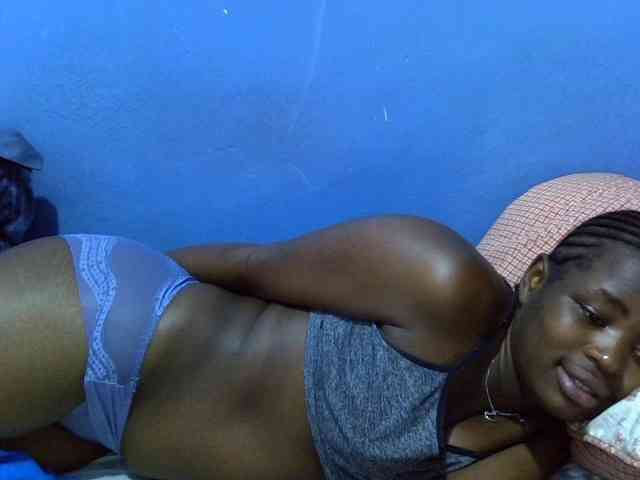 curvy-corazon webcam