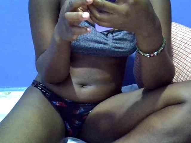 curvy-corazon webcam