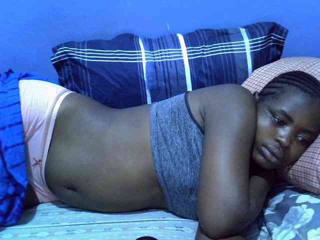 curvy-corazon webcam