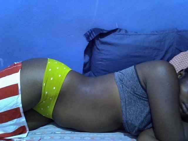 curvy-corazon webcam