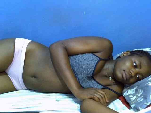 curvy-corazon webcam