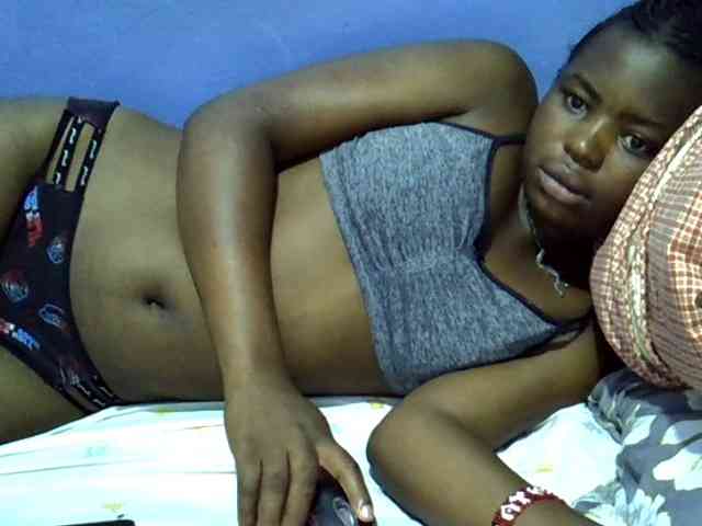 curvy-corazon webcam