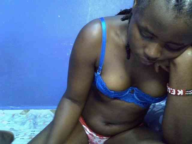 curvy-corazon webcam