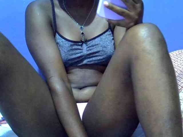 curvy-corazon webcam