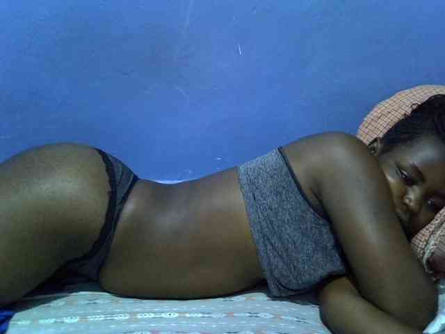curvy-corazon webcam