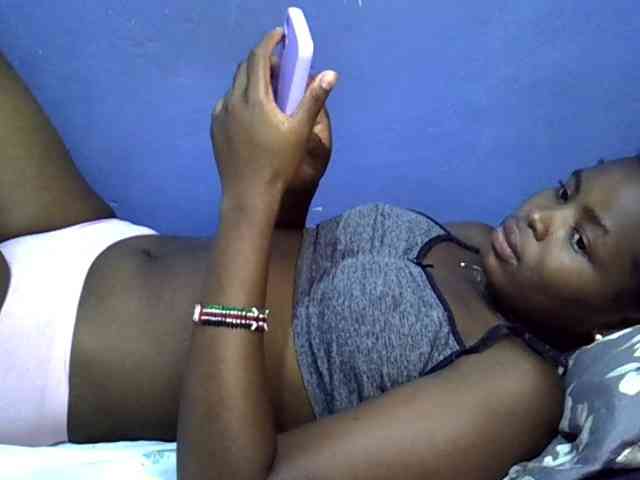 curvy-corazon webcam