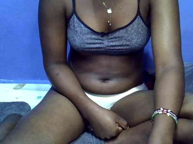 curvy-corazon webcam