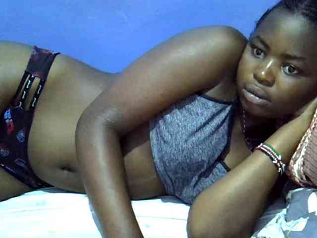 curvy-corazon webcam