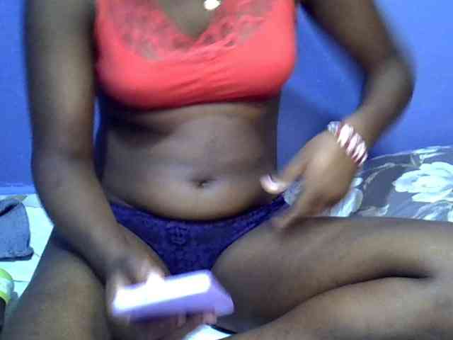 curvy-corazon webcam