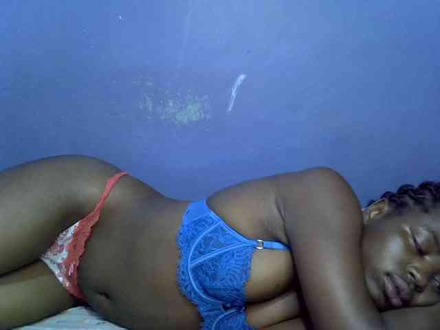 curvy-corazon webcam