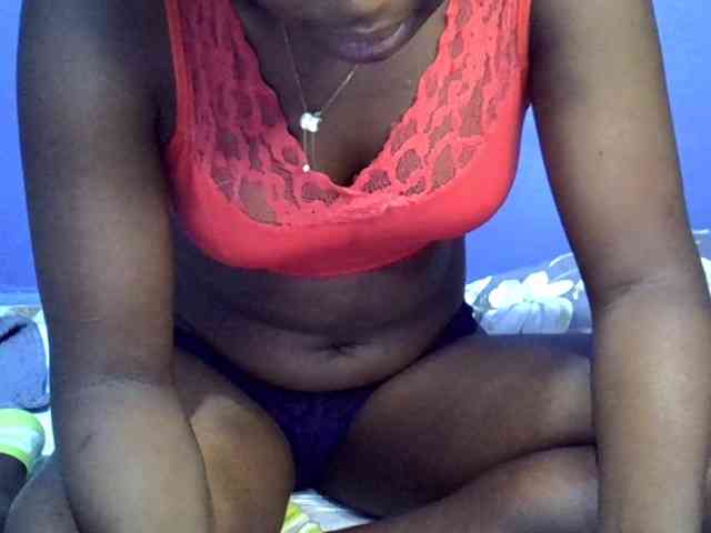 curvy-corazon webcam