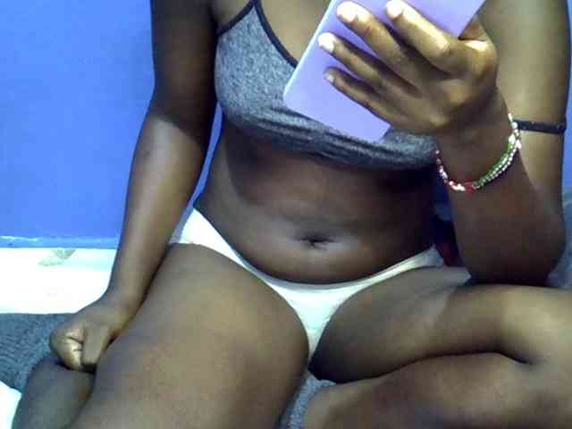 curvy-corazon webcam