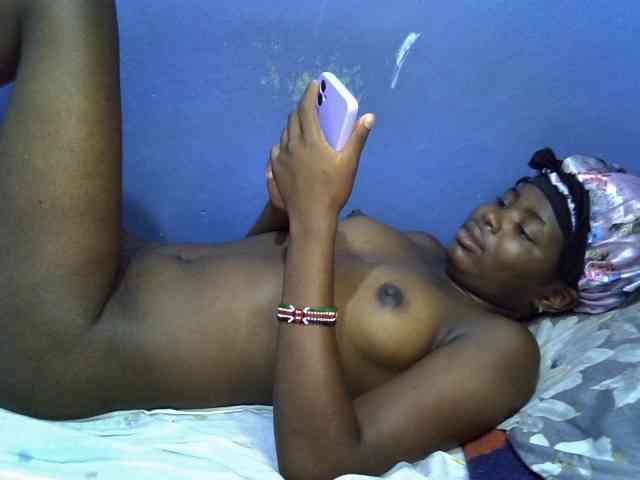 curvy-corazon webcam