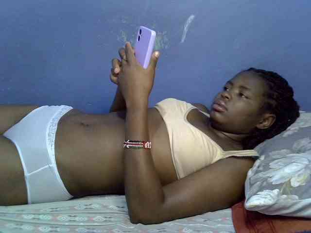 curvy-corazon webcam