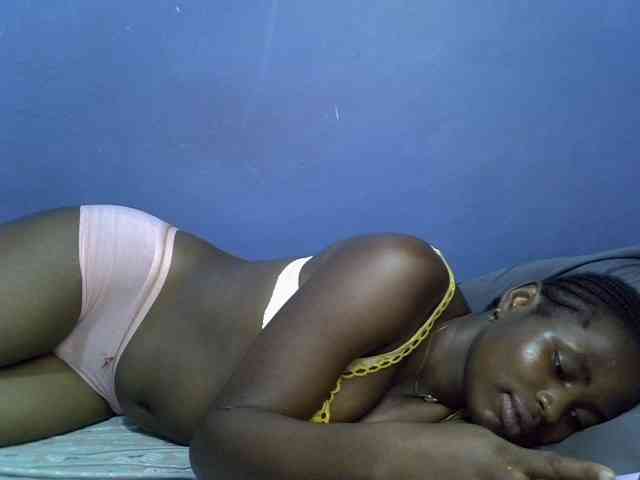 curvy-corazon webcam