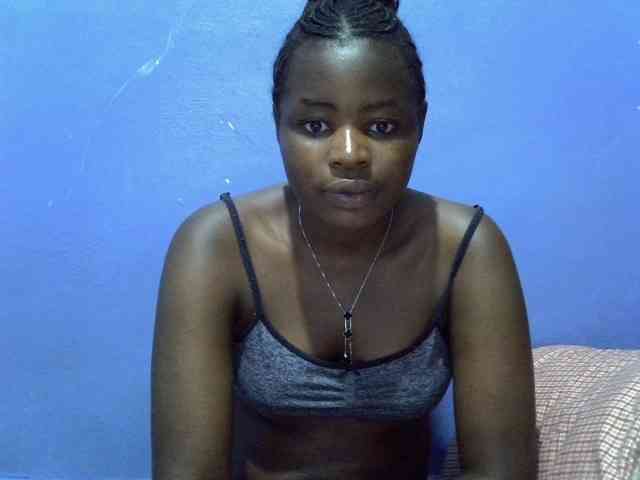 curvy-corazon webcam