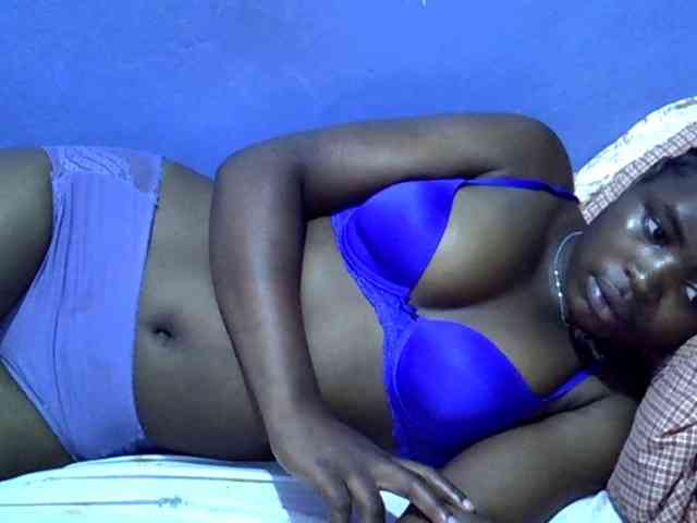 curvy-corazon webcam