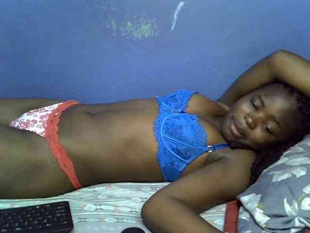 curvy-corazon webcam