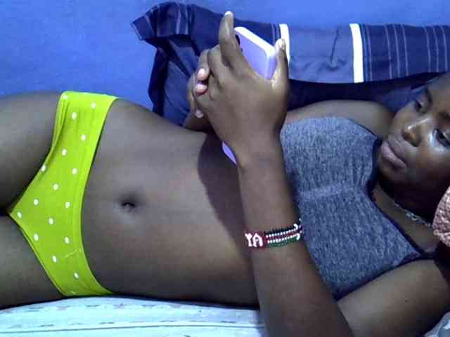 curvy-corazon webcam