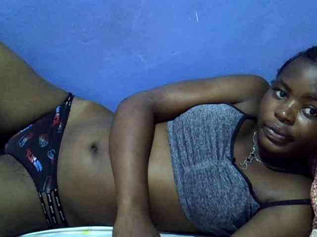 curvy-corazon webcam