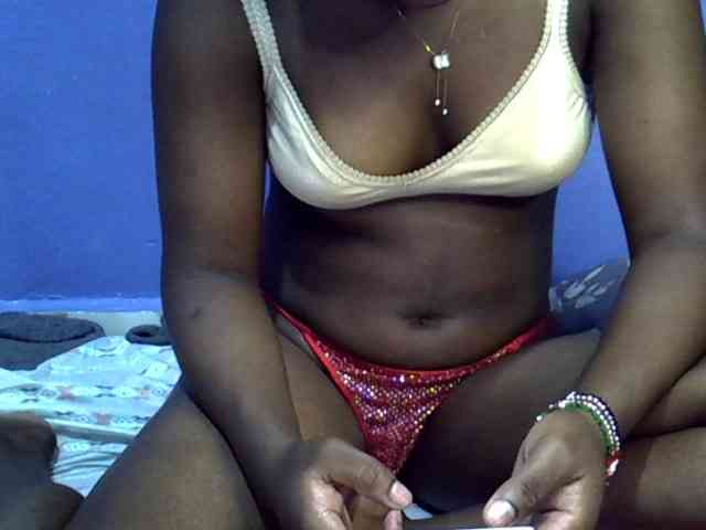 curvy-corazon webcam