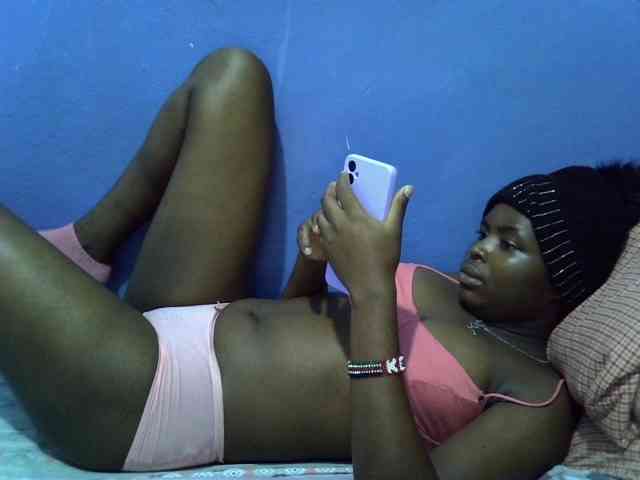 curvy-corazon webcam