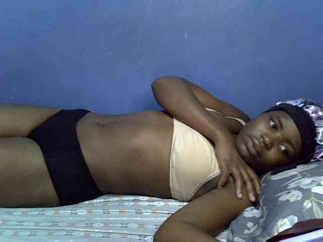 curvy-corazon webcam