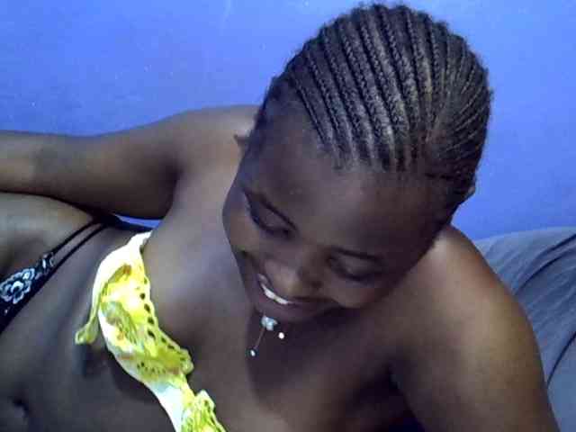curvy-corazon webcam