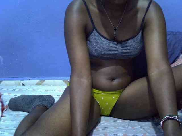 curvy-corazon webcam
