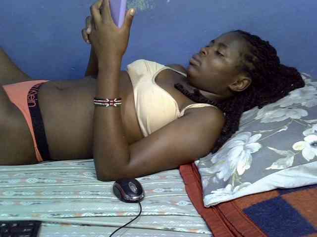 curvy-corazon webcam