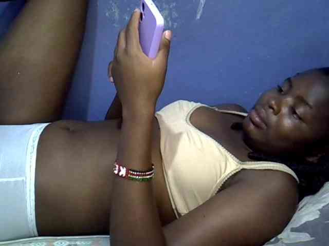 curvy-corazon webcam