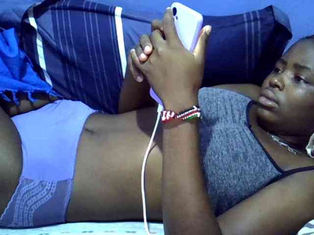 curvy-corazon webcam