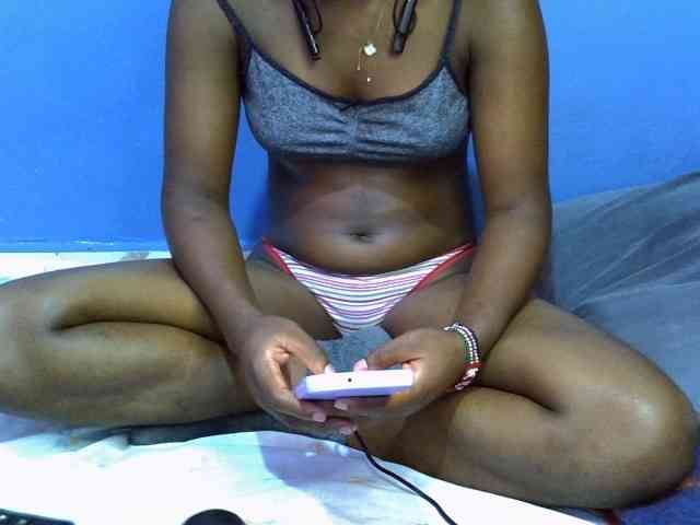 curvy-corazon webcam