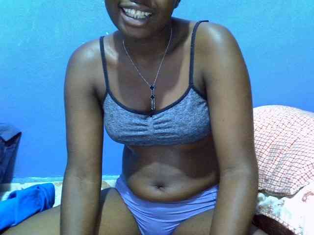 curvy-corazon webcam