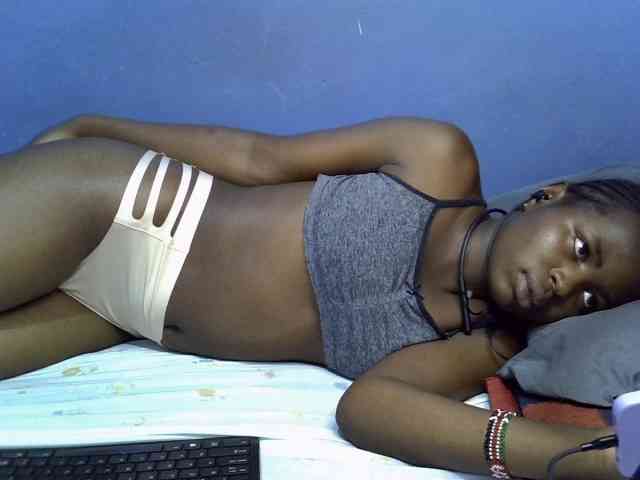 curvy-corazon webcam