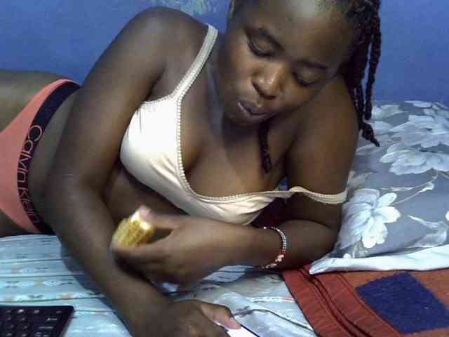 curvy-corazon webcam