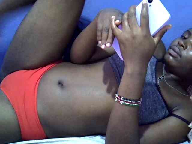 curvy-corazon webcam