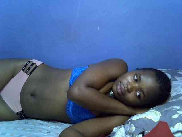 curvy-corazon webcam