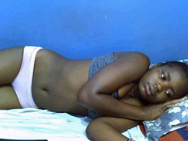 curvy-corazon webcam