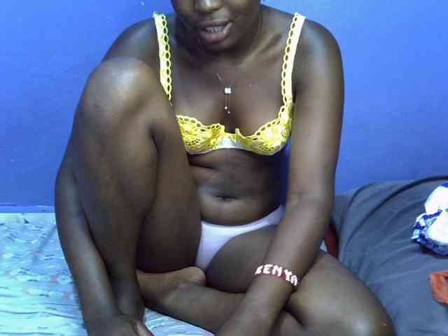 curvy-corazon webcam