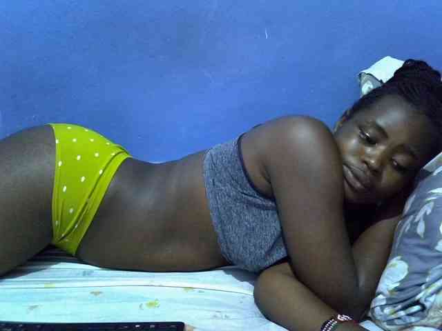 curvy-corazon webcam