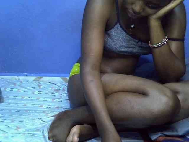 curvy-corazon webcam