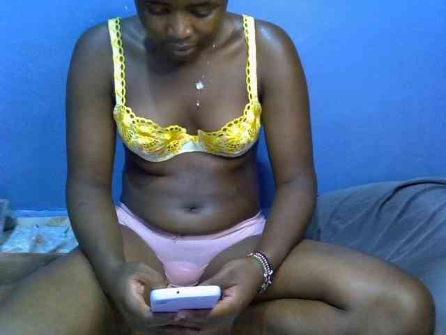 curvy-corazon webcam