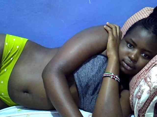 curvy-corazon webcam