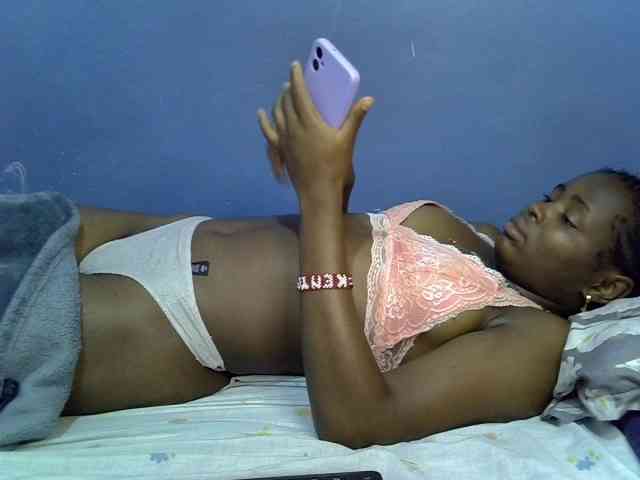 curvy-corazon webcam